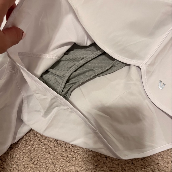 NWOT Vuori Clementine short - Picture 3 of 4